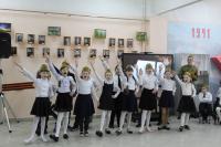 Иванковские школьники пели о Победе 